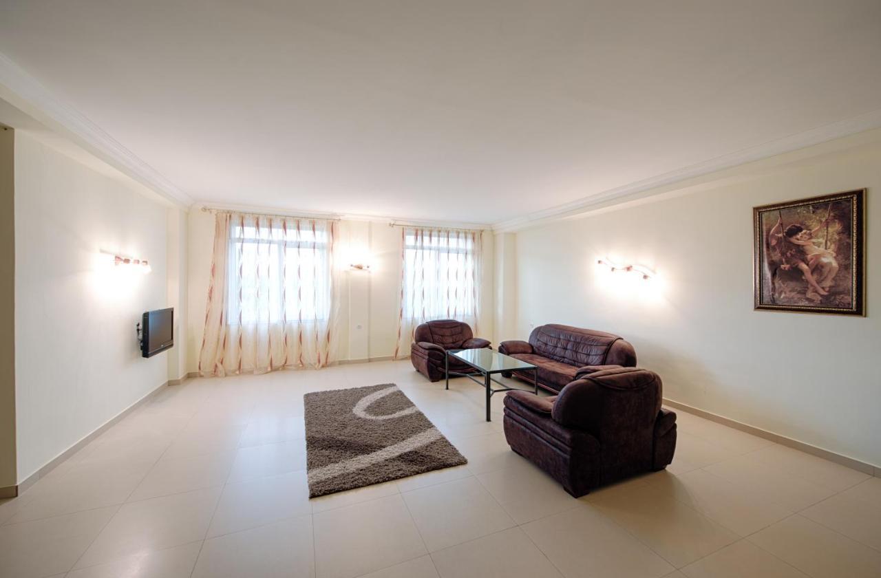 Superior Suite Ammos mit Poolblick